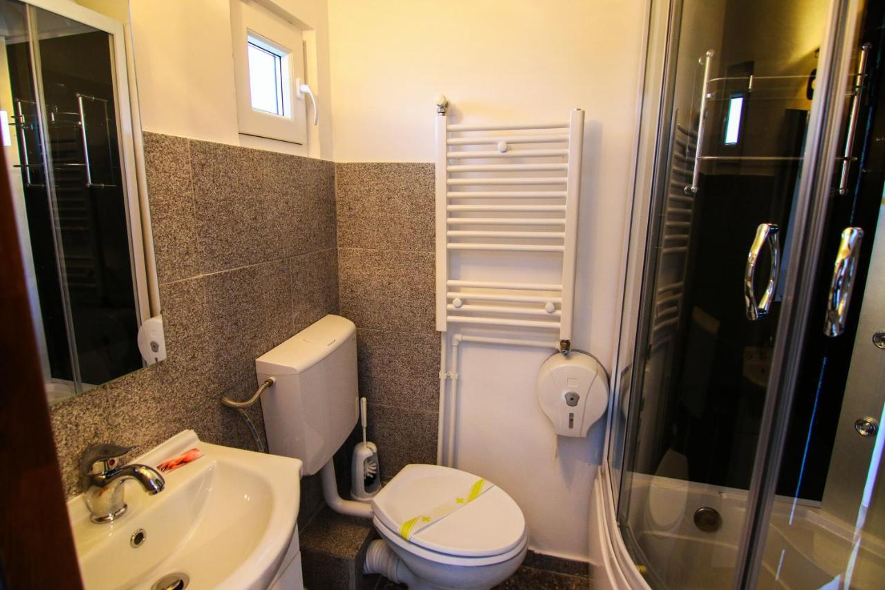 Lacrima Izei Villa Săcel Exteriör bild